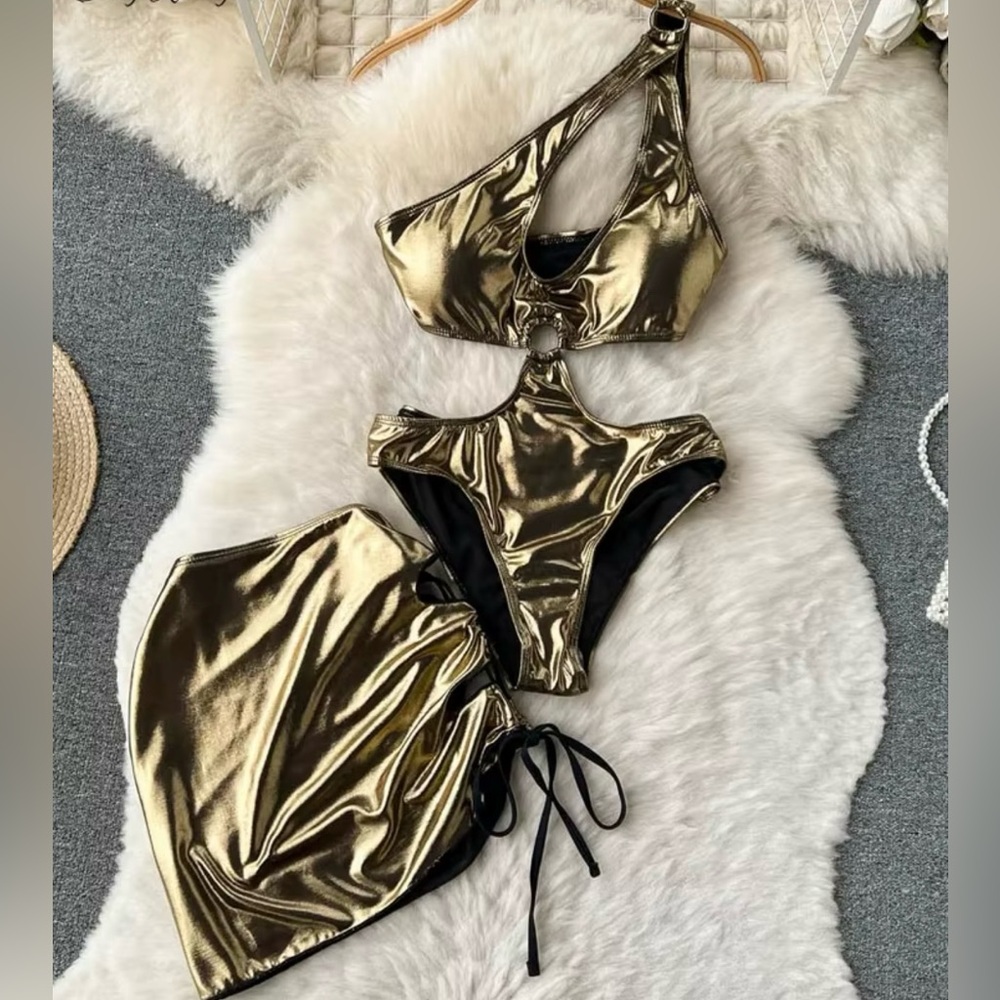 Sexy Gold 2-Piece Bikini – Asymmetrical Push-Up Top with Hip Beach Skirt